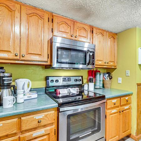 Smoky Mountain Cabin With Deck And Hot Tub! Pigeon Forge Eksteriør billede