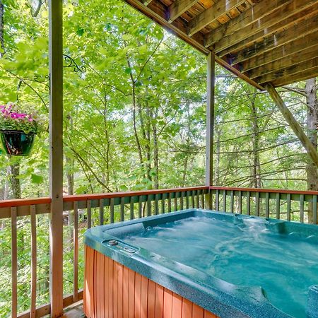 Smoky Mountain Cabin With Deck And Hot Tub! Pigeon Forge Eksteriør billede