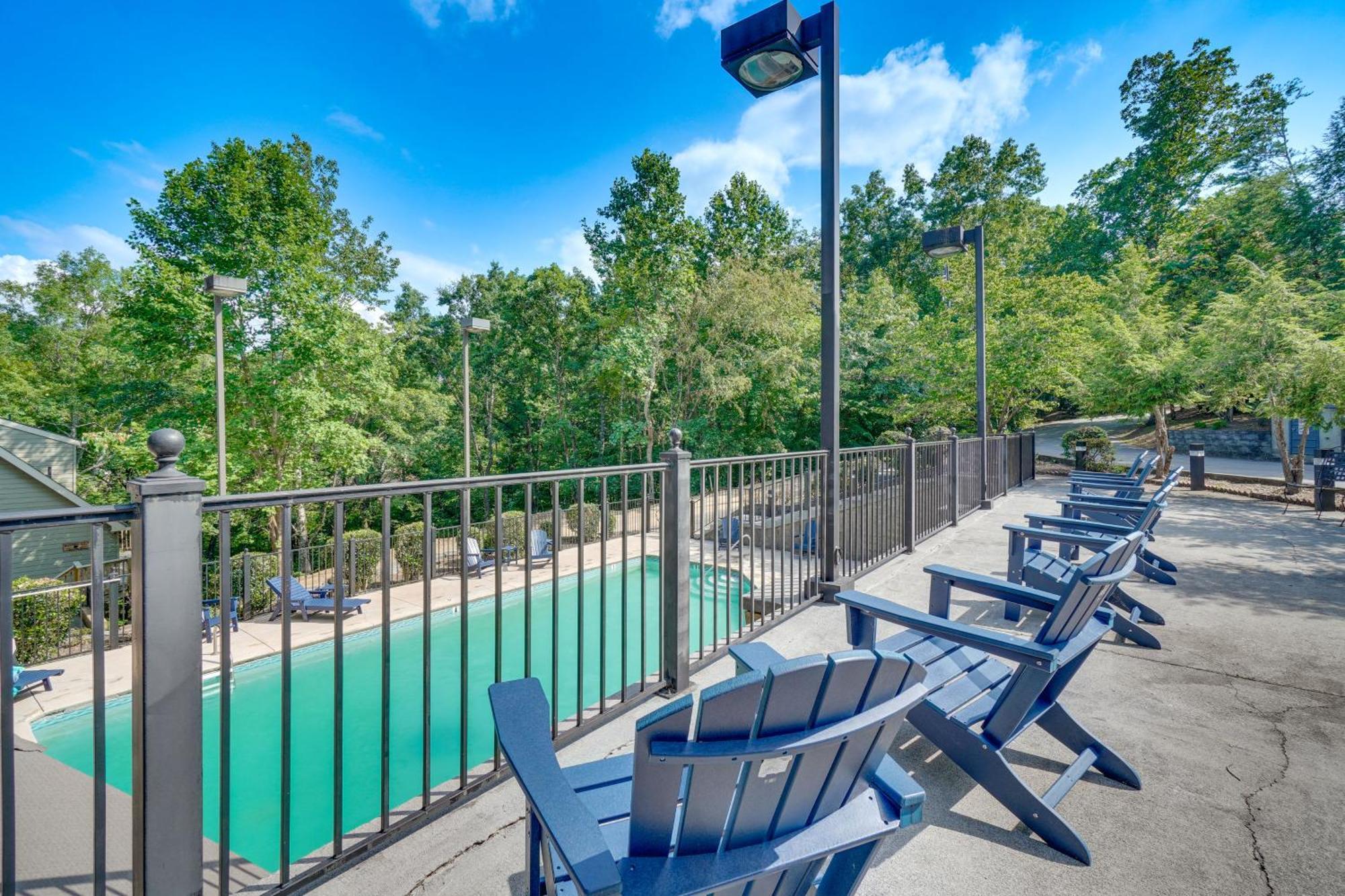Smoky Mountain Cabin With Deck And Hot Tub! Pigeon Forge Eksteriør billede