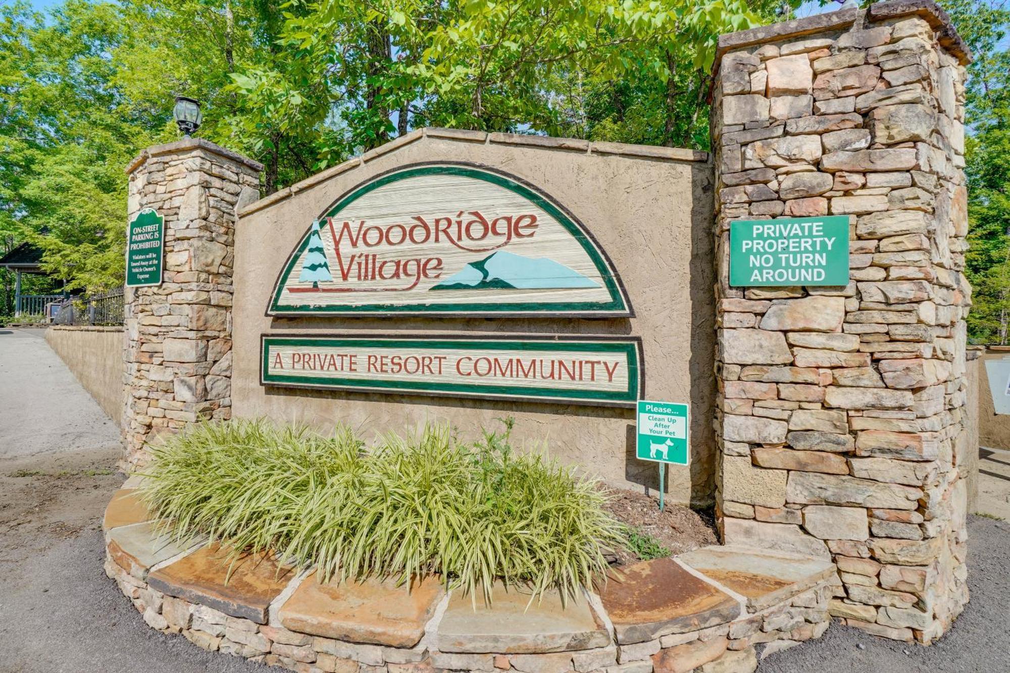 Smoky Mountain Cabin With Deck And Hot Tub! Pigeon Forge Eksteriør billede