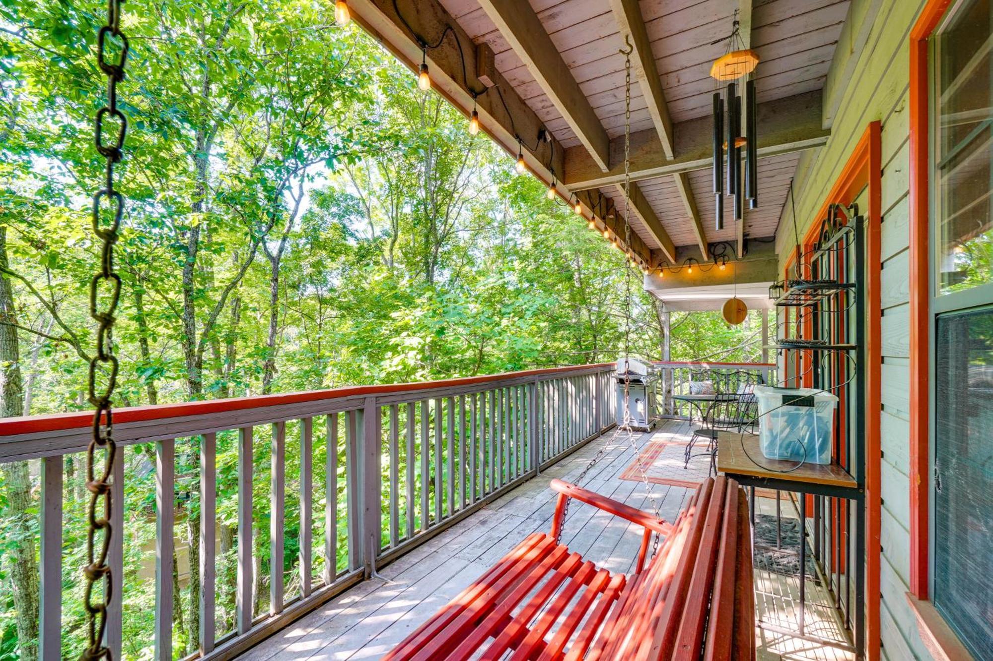 Smoky Mountain Cabin With Deck And Hot Tub! Pigeon Forge Eksteriør billede